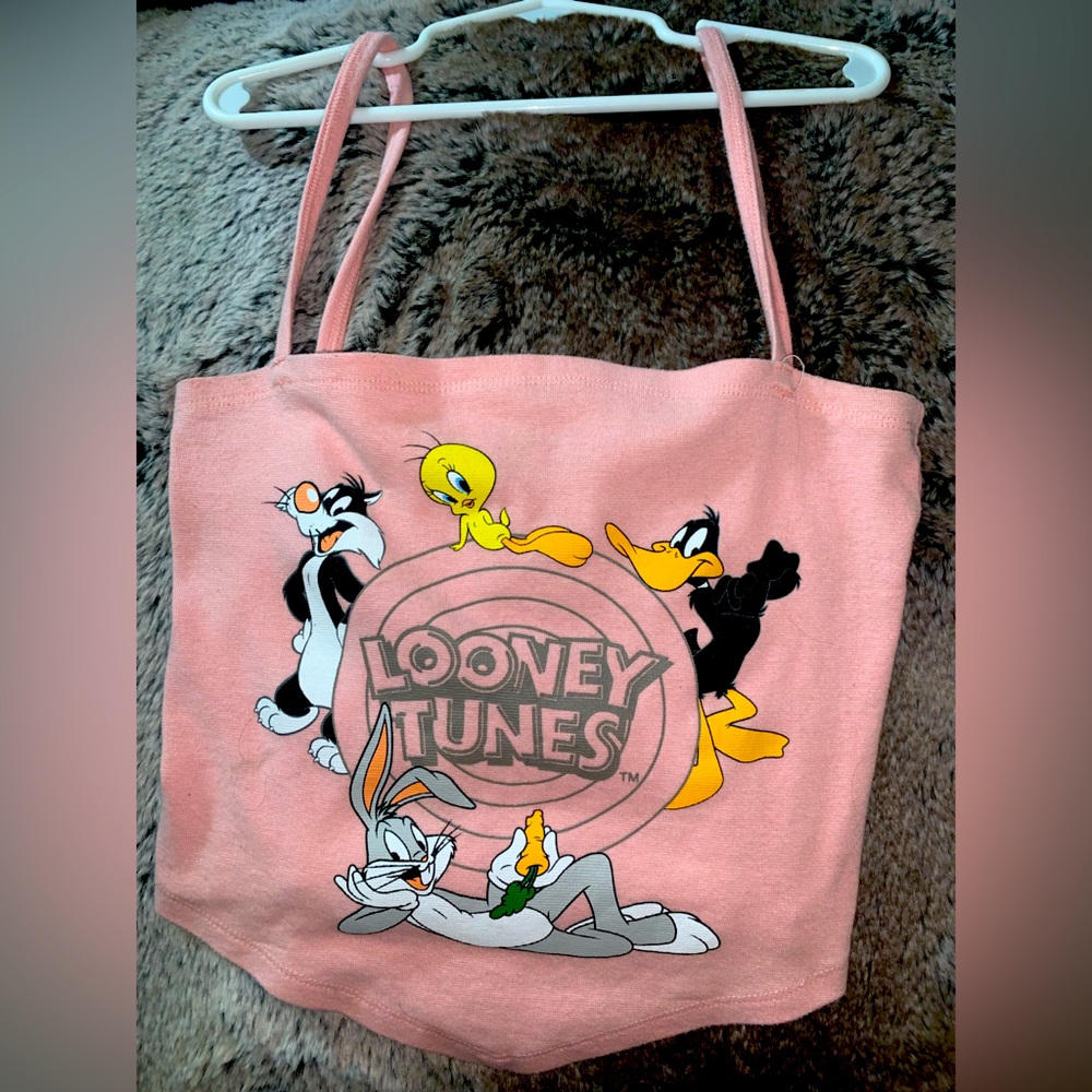Cropped V-Bottom Looney Tunes Top